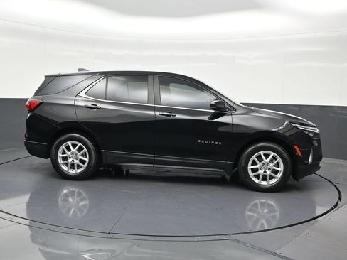 Used 2023 Chevrolet Equinox LT FWD image 7