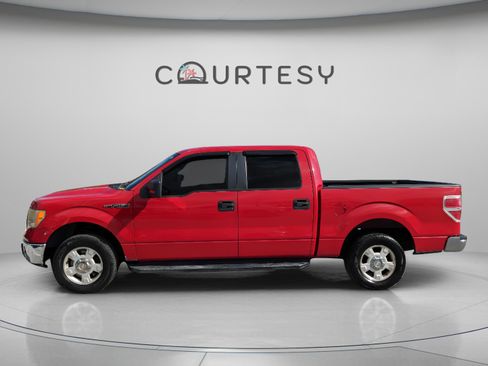 Used 2011 Ford F150 XLT w/ XLT Convenience Pkg image 4