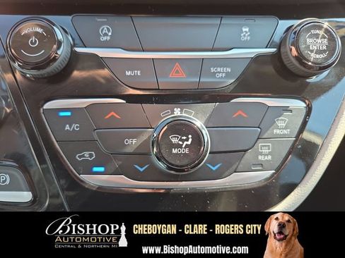 Used 2023 Chrysler Voyager LX FWD image 18