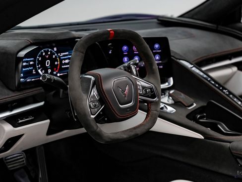 Used 2023 Chevrolet Corvette Stingray Premium Cpe w/ Z51 Performance Package image 49