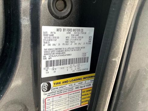 Used 2017 Ford Expedition XLT image 34