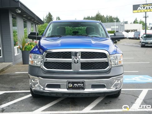 Used 2018 RAM 1500 ST w/ SXT Appearance Group AWD/4WD image 2