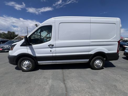 Used 2020 Ford Transit 150 Medium Roof AWD w/ Load Area Protection Package image 5