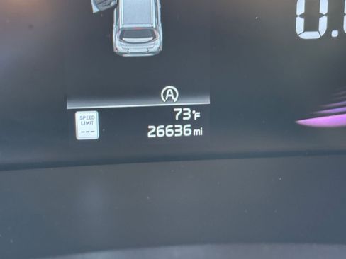 Used 2025 Kia Soul LX w/ LX Technology Package FWD image 40