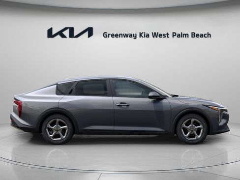 New 2026 Kia K4 FWD image 8