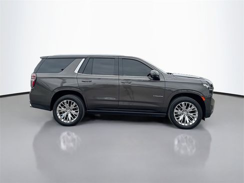 Used 2021 Chevrolet Tahoe High Country w/ Premium Package image 8