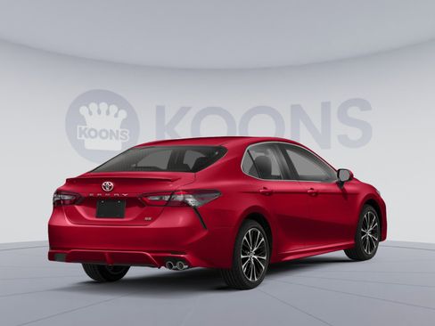 Used 2020 Toyota Camry SE image 2