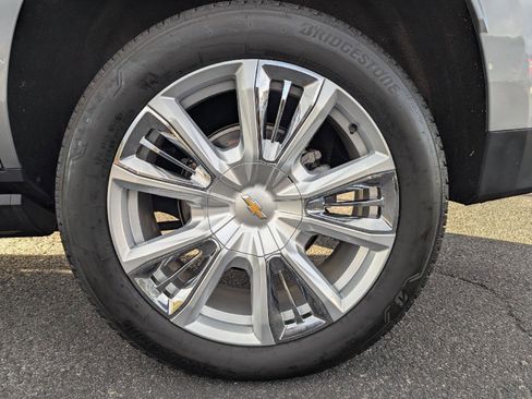 Used 2024 Chevrolet Tahoe High Country image 12