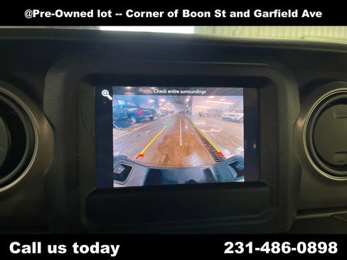 Used 2022 Jeep Gladiator Sport AWD/4WD image 24