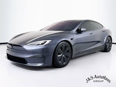 Used 2021 Tesla Model S Plaid image 3