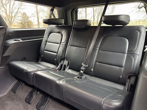 Used 2022 Lincoln Navigator L Reserve image 13