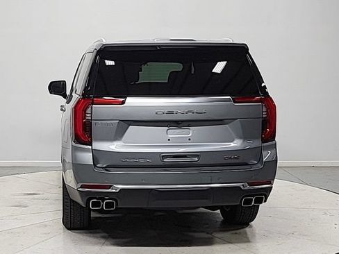 Used 2025 GMC Yukon Denali AWD/4WD image 6