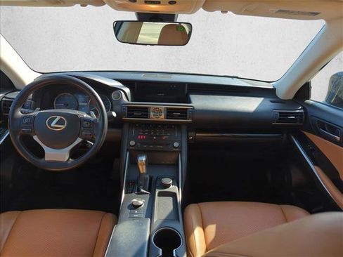 Used 2017 Lexus IS 200t image 17