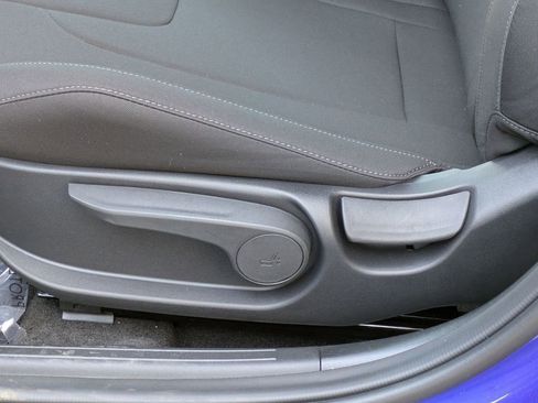 New 2025 Hyundai Elantra SEL image 15