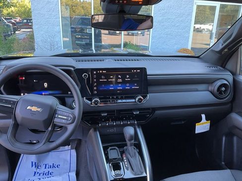 New 2026 Chevrolet Colorado W/T image 3