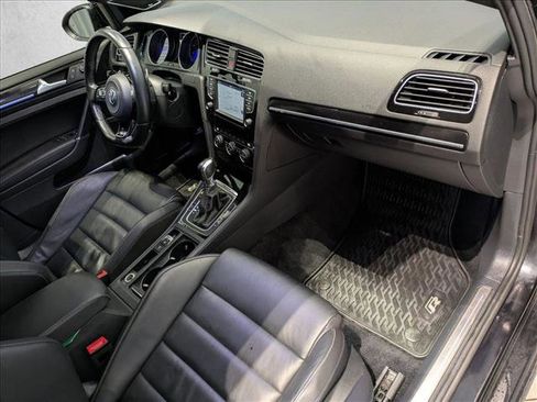 Used 2017 Volkswagen Golf R 4-Door image 21