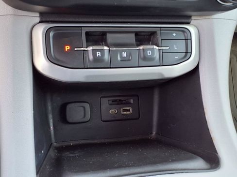 Used 2020 GMC Acadia SLE w/ Driver Convenience Package FWD image 29