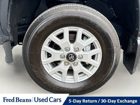 Used 2024 Toyota Tacoma SR5 AWD/4WD image 38