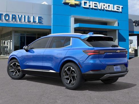 New 2025 Chevrolet Equinox EV LT image 3