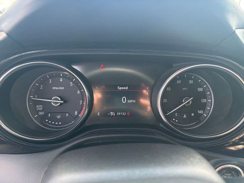 Used 2023 Buick Encore GX Preferred w/ Cold Weather Comfort Package FWD image 17