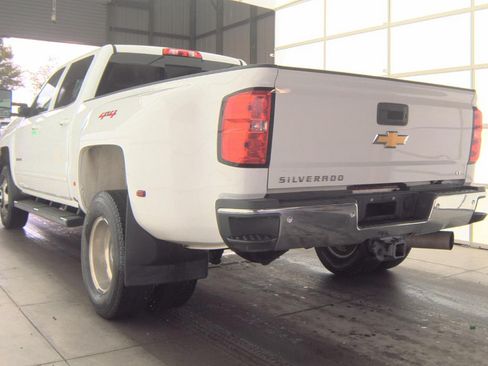Used 2019 Chevrolet Silverado 3500 LT w/ LT Convenience Package AWD/4WD image 5
