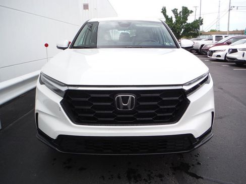 Used 2023 Honda CR-V LX image 4
