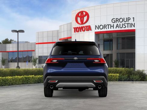 New 2026 Toyota Grand Highlander Hybrid MAX Platinum image 8