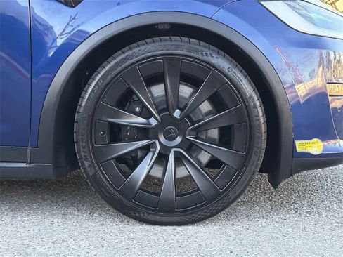 Used 2022 Tesla Model X Plaid image 45