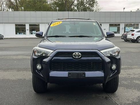 Certified 2019 Toyota 4Runner SR5 Premium image 2