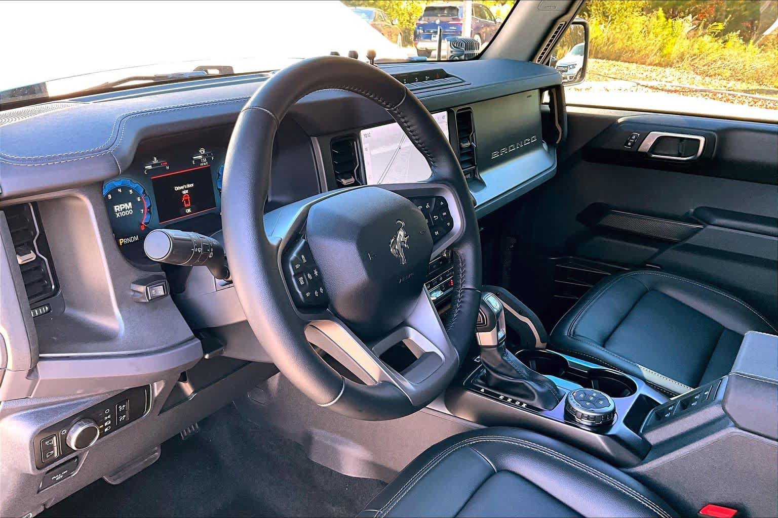 Used 2025 Ford Bronco Badlands AWD/4WD image 17