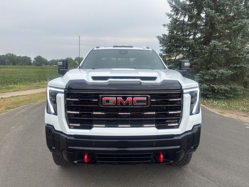 Used 2026 GMC Sierra 2500 AT4X AWD/4WD image 4