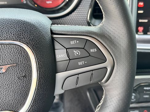 Used 2016 Dodge Challenger SRT Hellcat RWD image 20