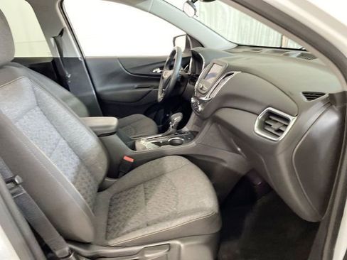 Used 2024 Chevrolet Equinox LT image 35
