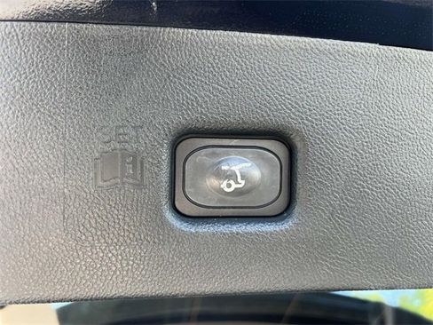 Used 2021 Lincoln Nautilus Reserve w/ Cargo Utility Package image 10