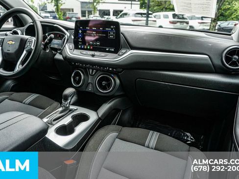 Used 2025 Chevrolet Blazer LT FWD image 23