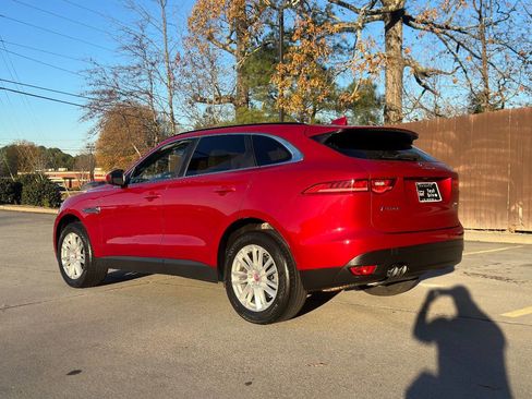 Used 2017 Jaguar F-PACE Prestige image 18