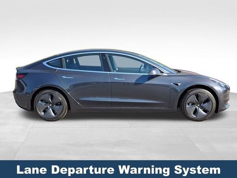 Used 2018 Tesla Model 3 Long Range RWD image 9