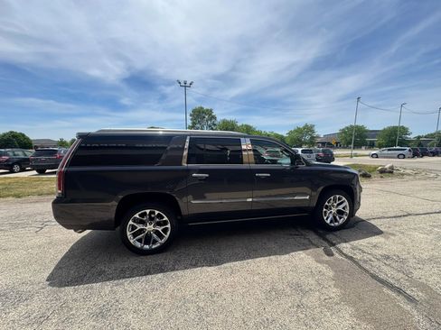 Used 2016 Cadillac Escalade ESV Platinum AWD/4WD image 6