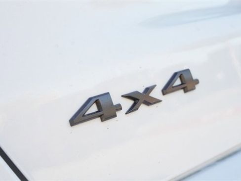 New 2026 Jeep Compass Latitude image 13