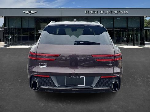 Used 2022 Genesis GV70 2.5T w/ Advanced Package image 8
