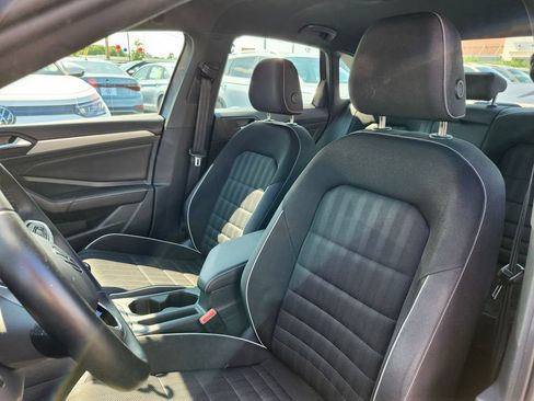 Certified 2023 Volkswagen Jetta Sport FWD image 7