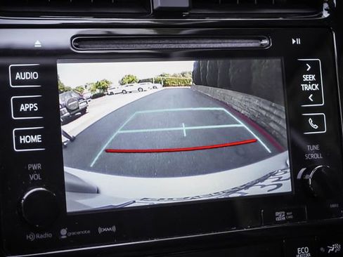 Used 2016 Toyota Prius Four w/ Advanced Technology Package image 15