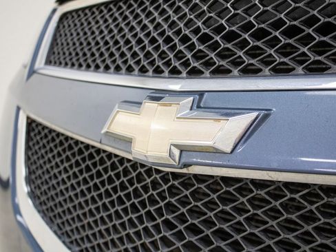 Used 2012 Chevrolet Traverse LT image 12