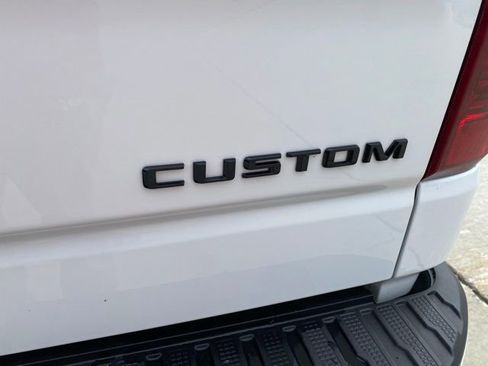 Used 2023 Chevrolet Silverado 1500 Custom w/ LPO, Dark Essentials Package AWD/4WD image 5