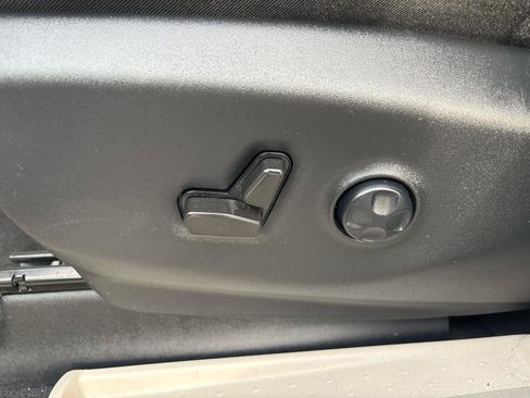 Used 2022 Chrysler Pacifica Limited image 13