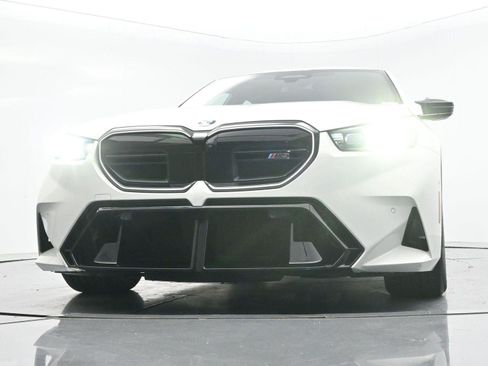 Used 2025 BMW M5 w/ Carbon Package AWD/4WD image 52