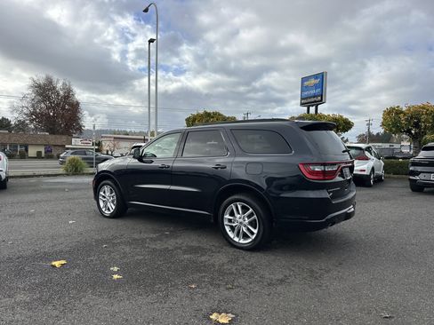 Used 2024 Dodge Durango GT image 3