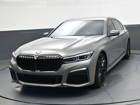 Used 2022 BMW 750i xDrive w/ Executive Package image 10