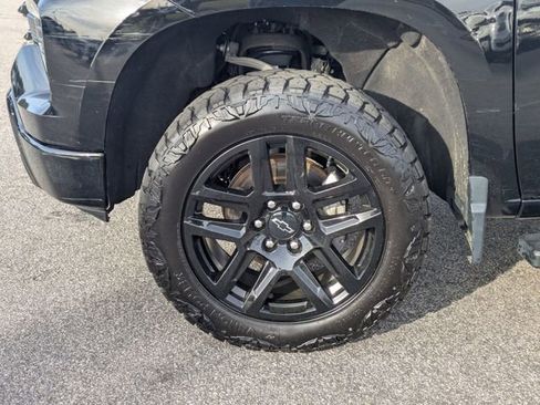 Used 2023 Chevrolet Silverado 1500 LT Trail Boss w/ Convenience Package II image 8