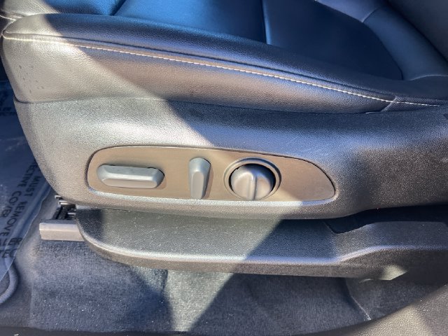 Used 2023 Chevrolet Traverse LT AWD/4WD image 13